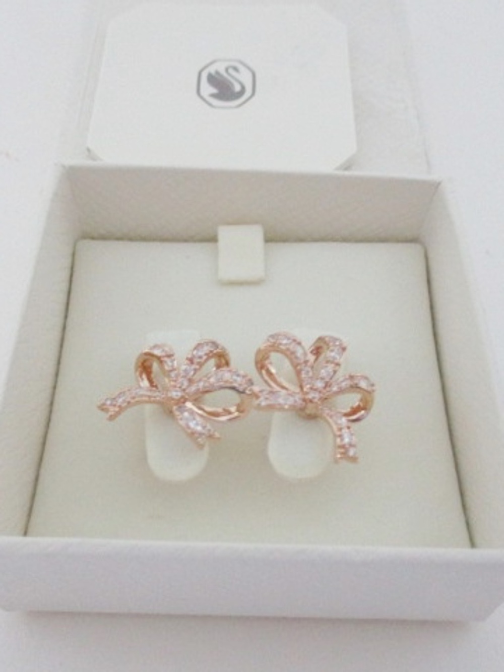 SWAROVSKI - Volta stud earrings Bow Rose gold-tone plated
